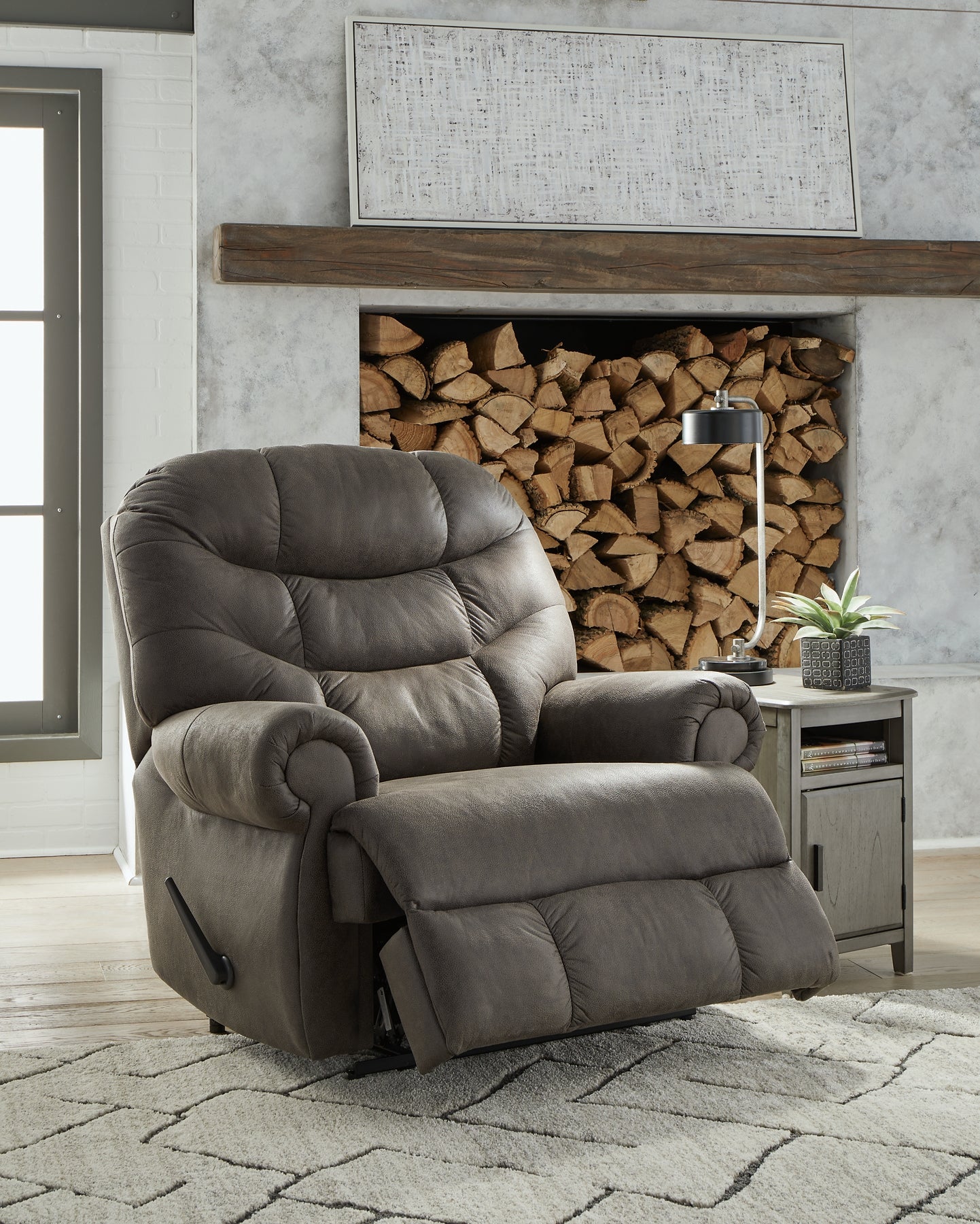 Camera Time Zero Wall Recliner