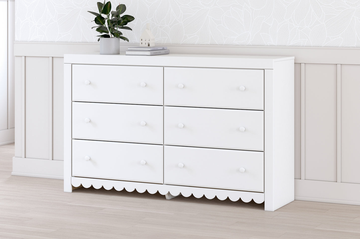 Mollviney Full Panel Bed with Dresser