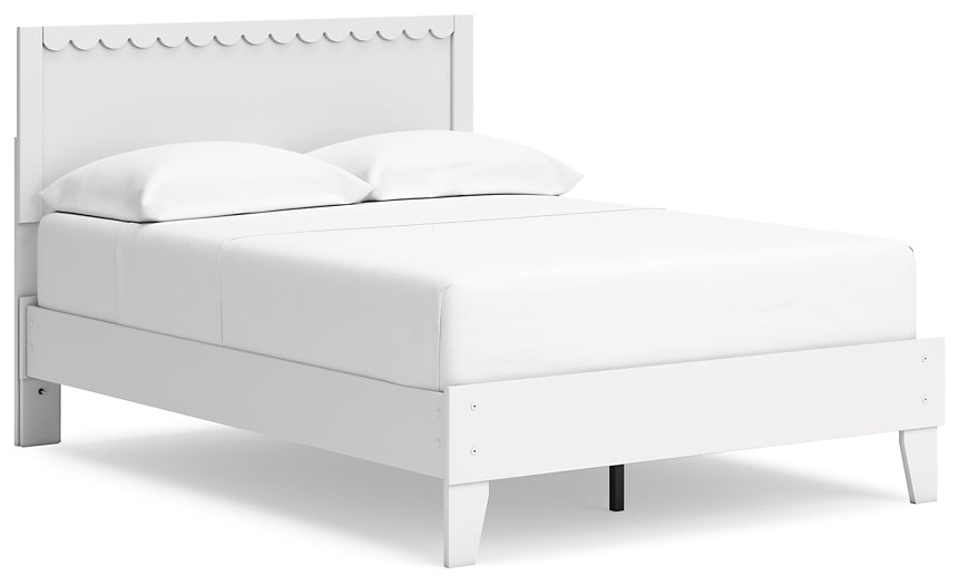 Ashley Express - Hallityn Full Panel Platform Bed with Dresser and 2 Nightstands