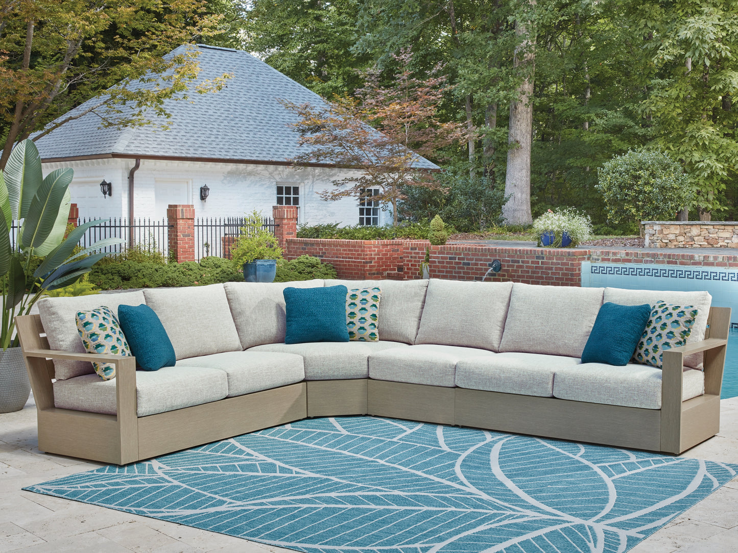 Kimpton Isle 4-Piece Outdoor Sectional